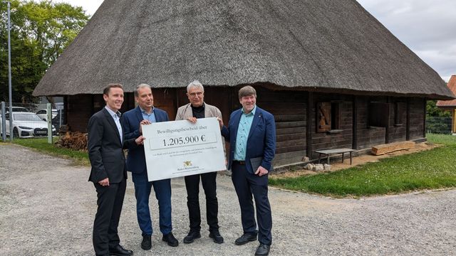 Rösler startet "Unterstützungspaket" fürs Hochdorfer Keltenmuseum